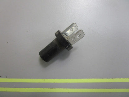 *NEW OEM* 0810 Volvo Penta Bulb Socket 808175