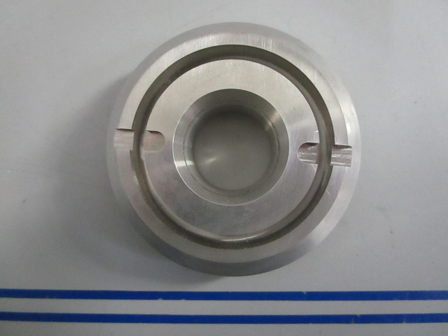 NEW OEM 57632-87D10 Suzuki Stopper 0820