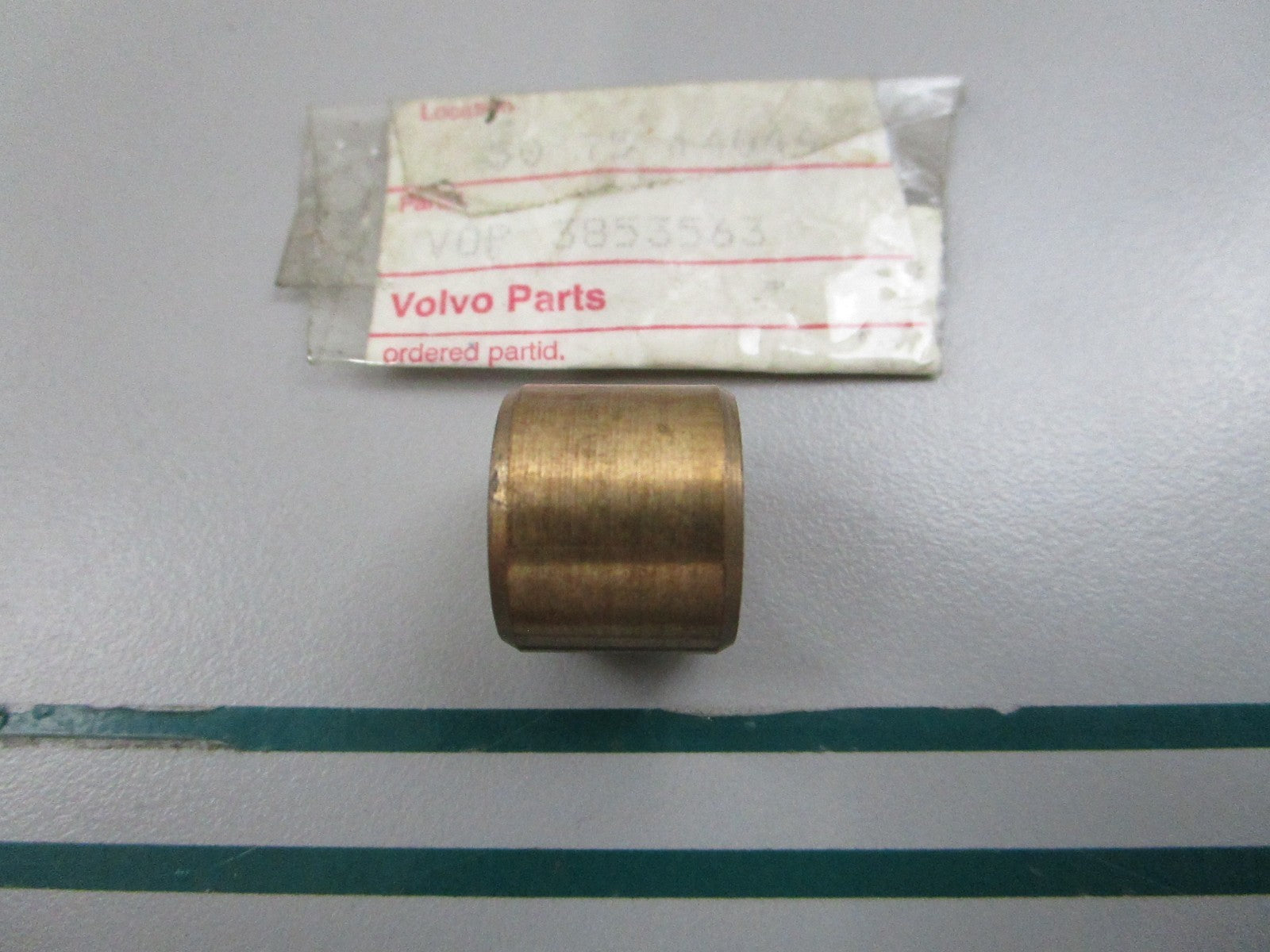 NEW OEM 3853563 Volvo Penta Bushing 0810