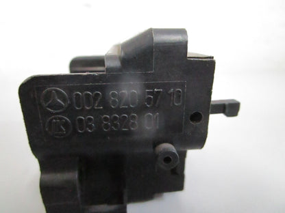 NEW OEM 0028205710 Mercedes-Benz Left Seat Adjustment Switch 0820