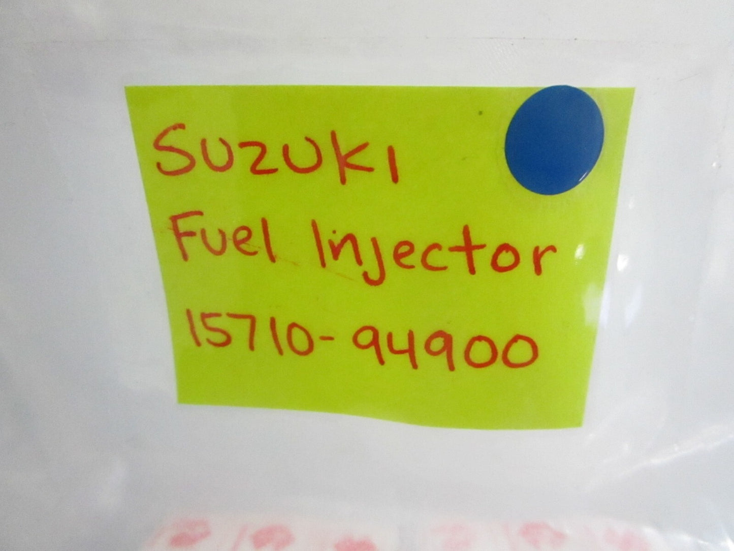 *NEW OEM* 0820 Suzuki Fuel Injector 15710-94900