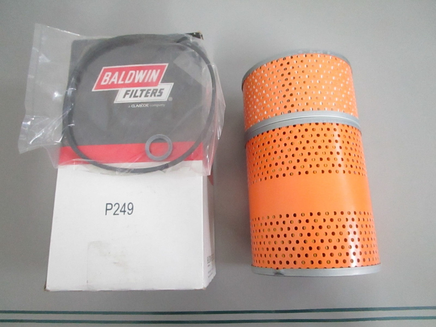 Baldwin NEW Lube Oil Filter Element P249 Full-Flow CAT Kobelco NOS 0820