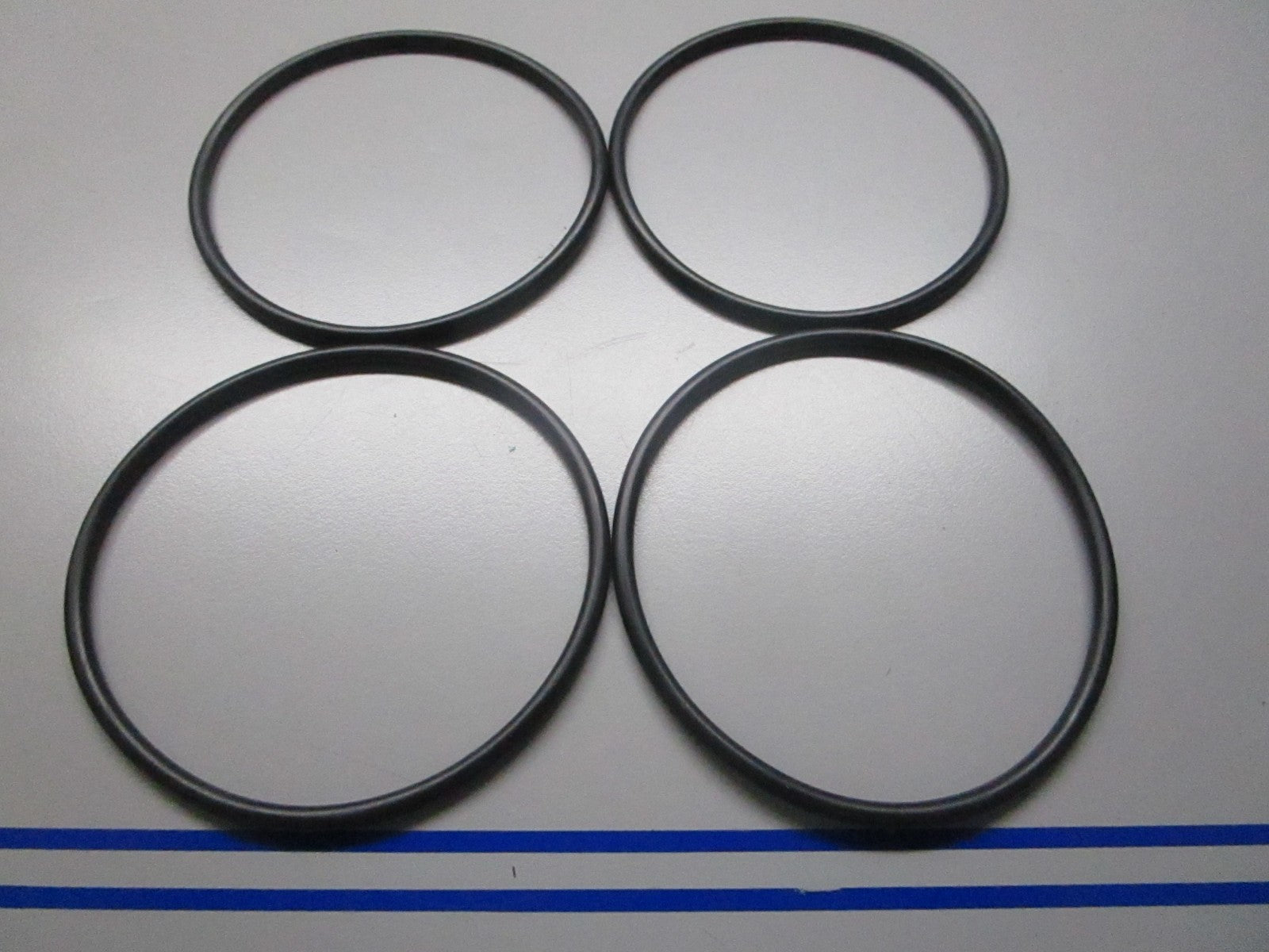 *NEW* (LOT OF 4) 0810 Buna-N Nitrile O-Ring -234