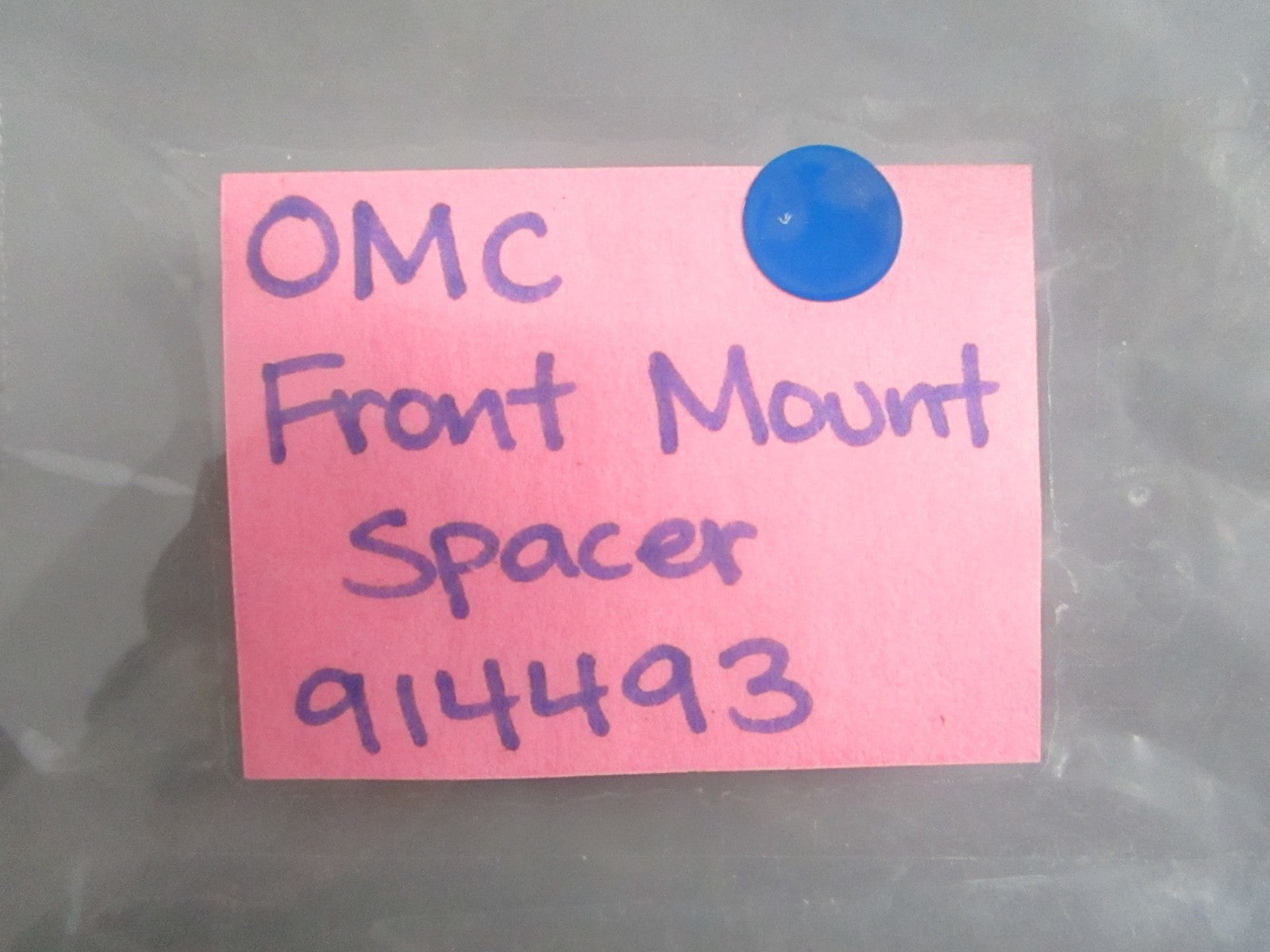 NEW OEM 914493 0914493 OMC Johnson Evinrude Front Mount Spacer 0820