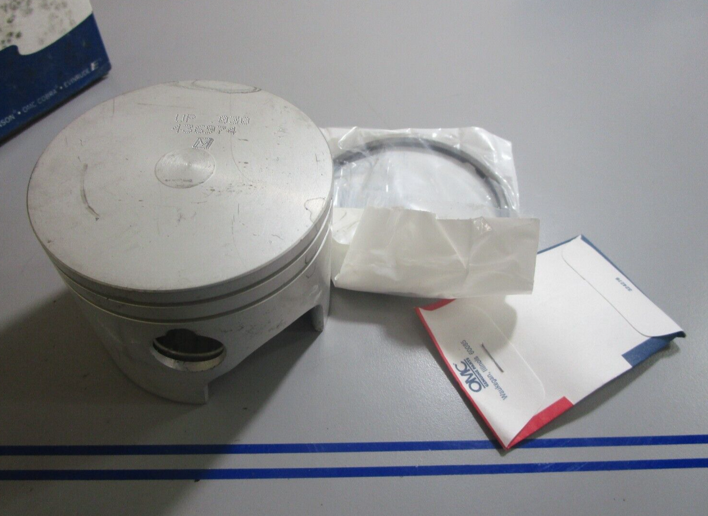 *NEW OEM* 0720 OMC Johnson Evinrude .030 Piston & Ring Assembly 436979 0436979