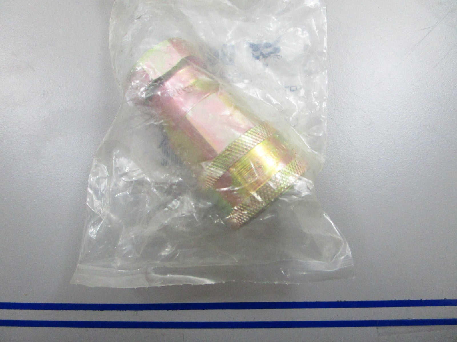 *NEW OEM* 0810 Bobcat Coupler 6598758