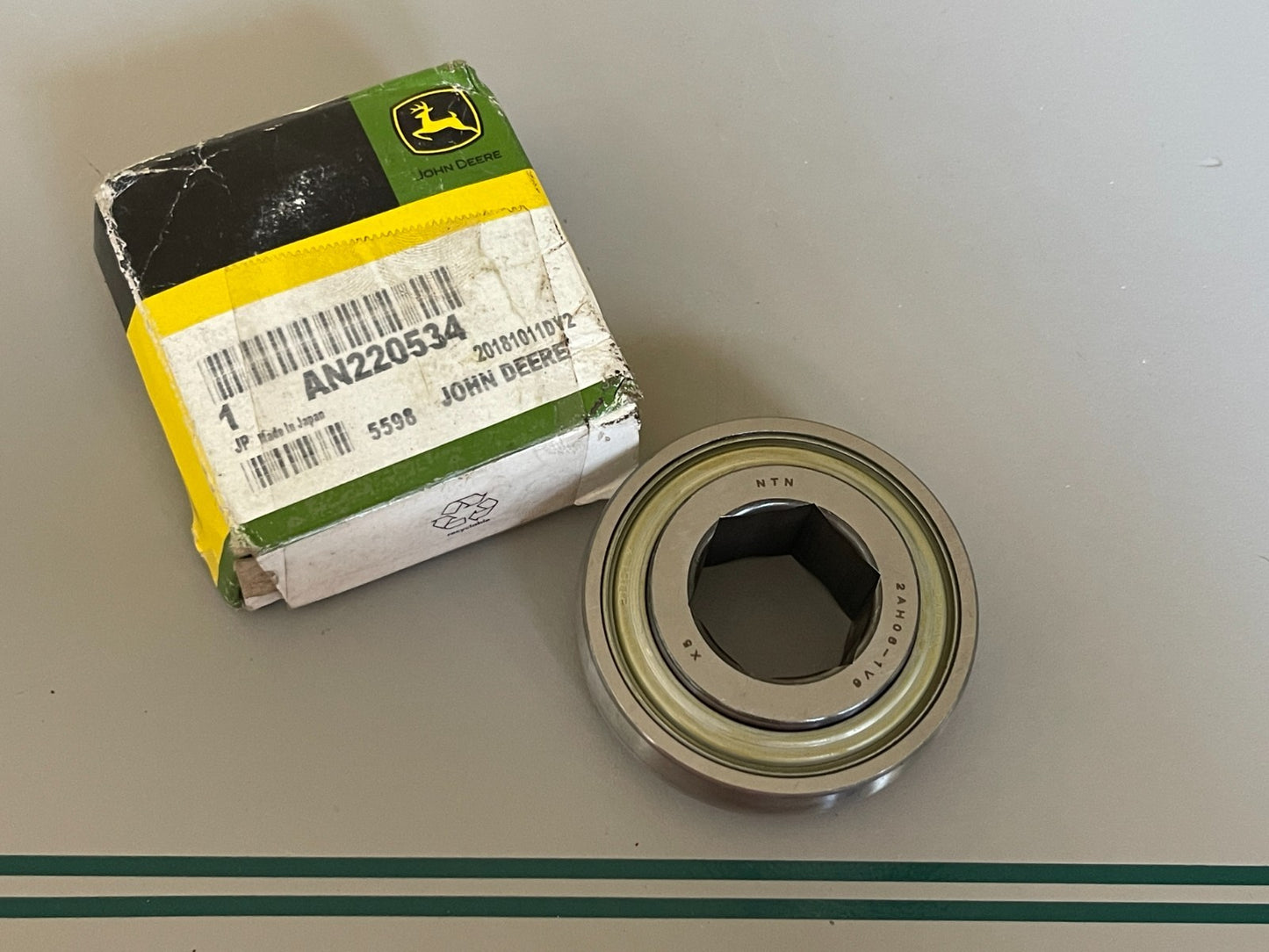 John Deere AN220534 NEW OEM Hexagonal Bore Ball Bearing NOS 0720