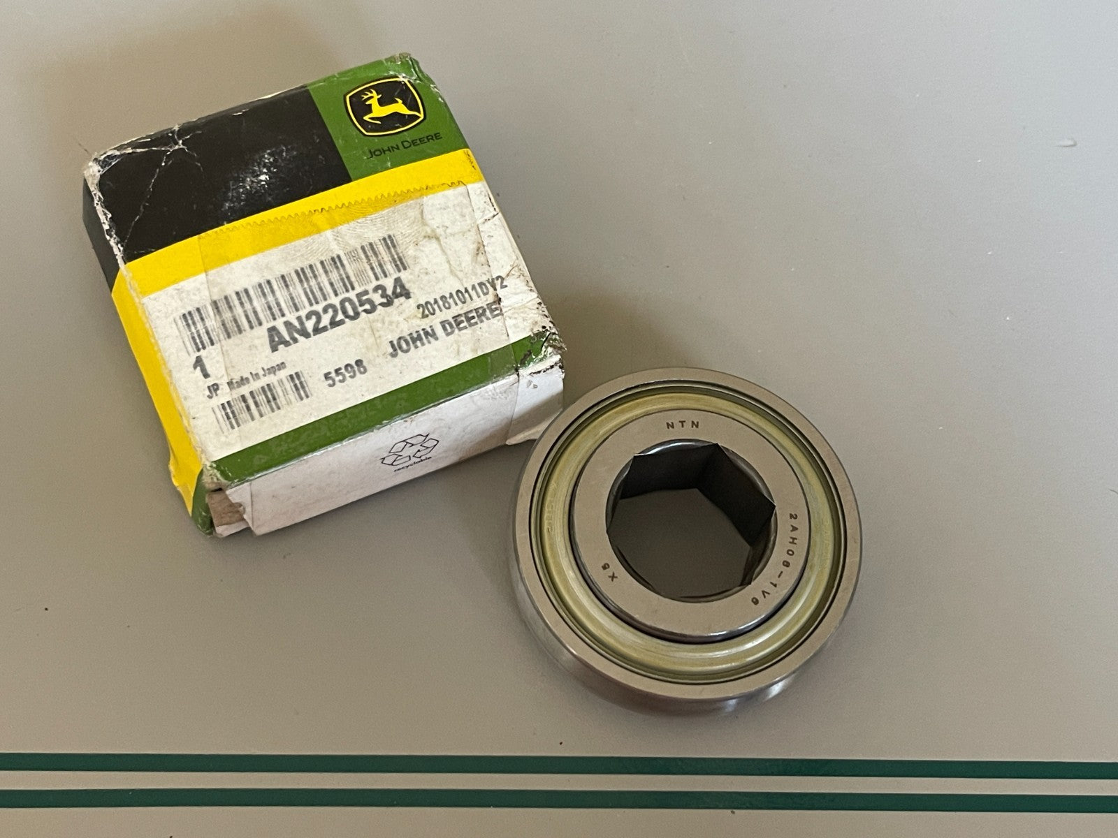 John Deere AN220534 NEW OEM Hexagonal Bore Ball Bearing NOS 0720