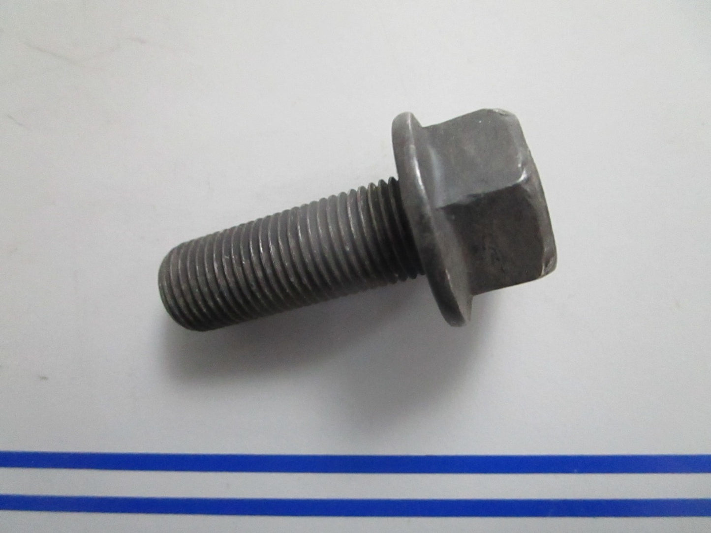 *NEW OEM* 0820 Volvo Penta Bolt 3853502