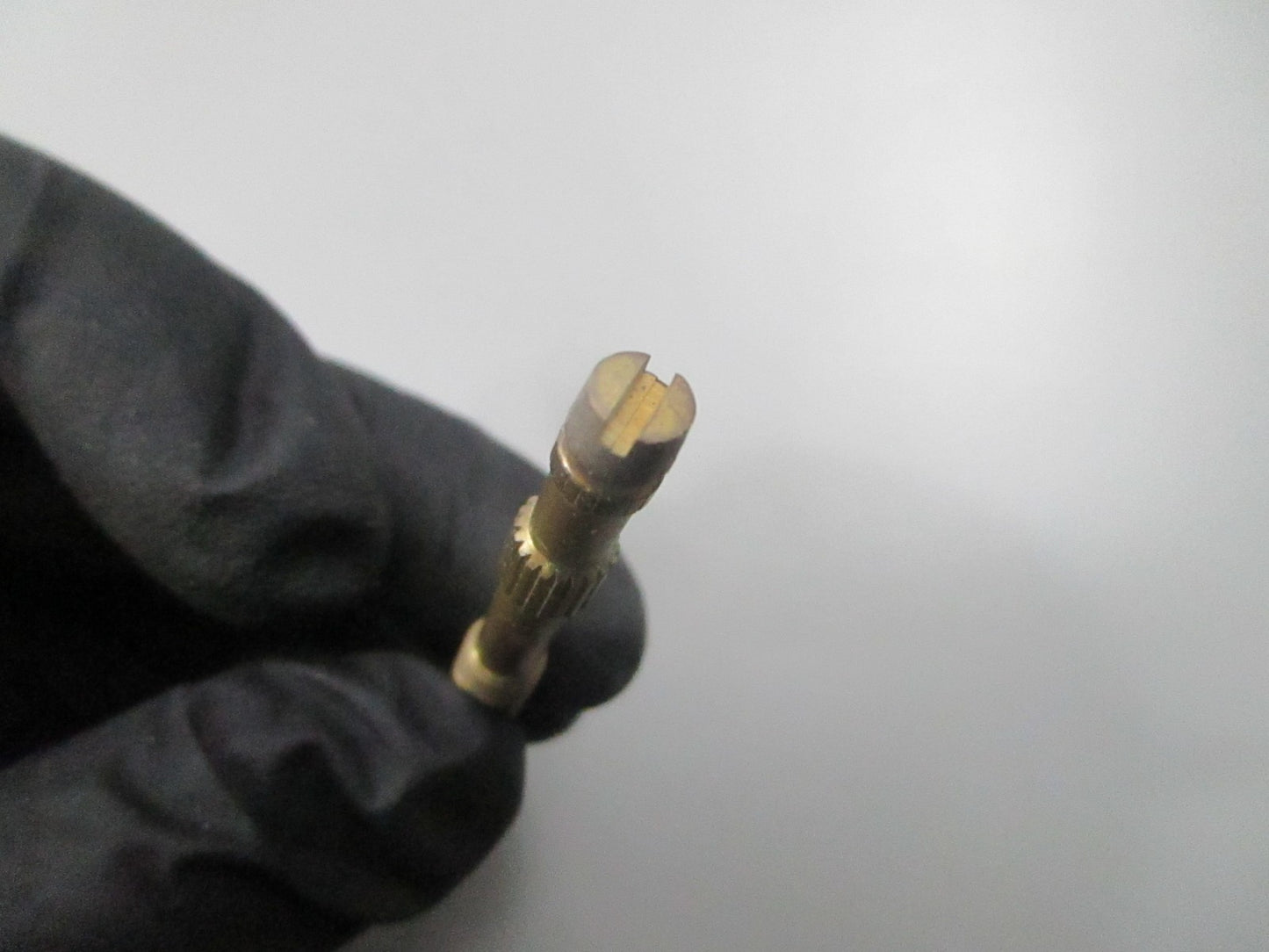 *NEW OEM* 0810 OMC Johnson Evinrude Needle Valve 431665 0431665