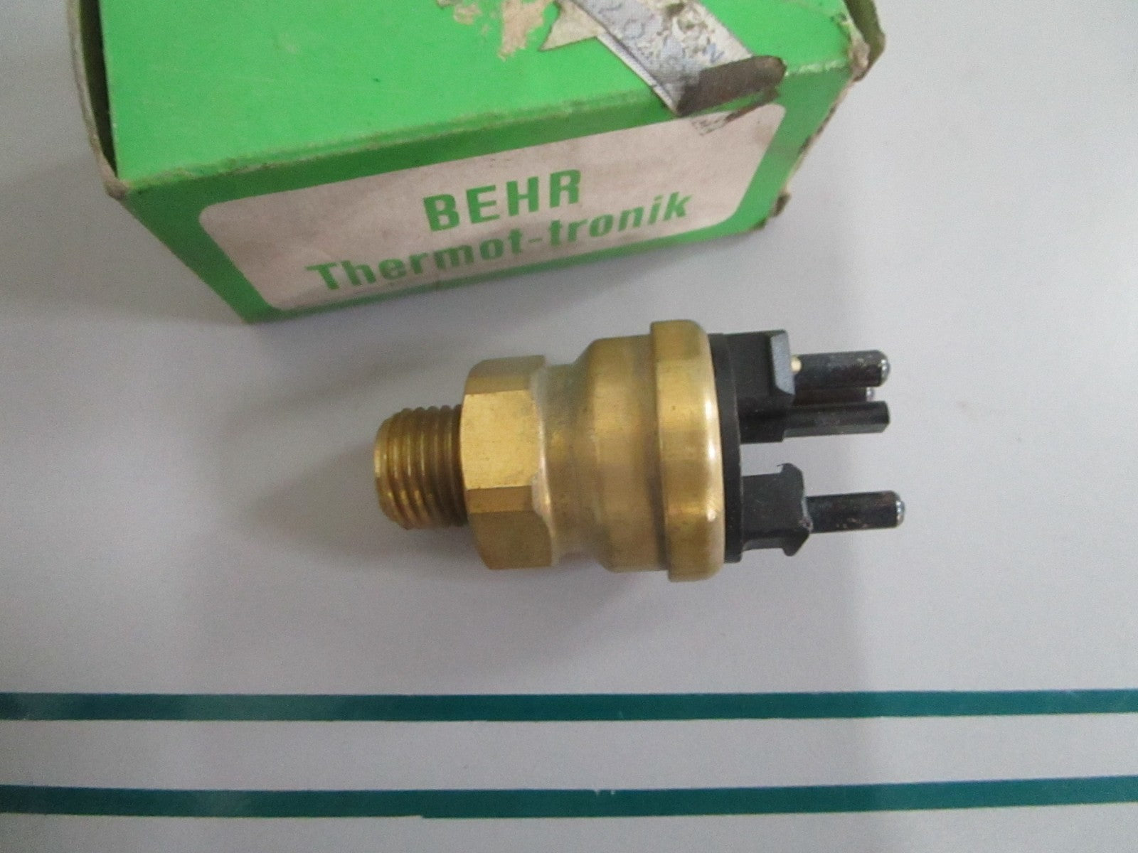 NEW OEM 0065459154 Mercedes-Benz Behr Temperature Sensor 0820