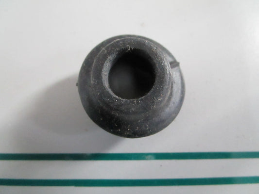 NEW OEM 11110033163 0033163 BMW Rubber Push Rod Grommet 0820