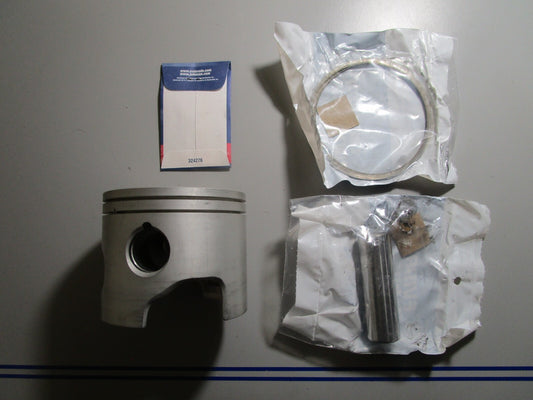*NEW OEM* 0810 OMC Johnson Evinrude Piston & Ring Kit 5006676