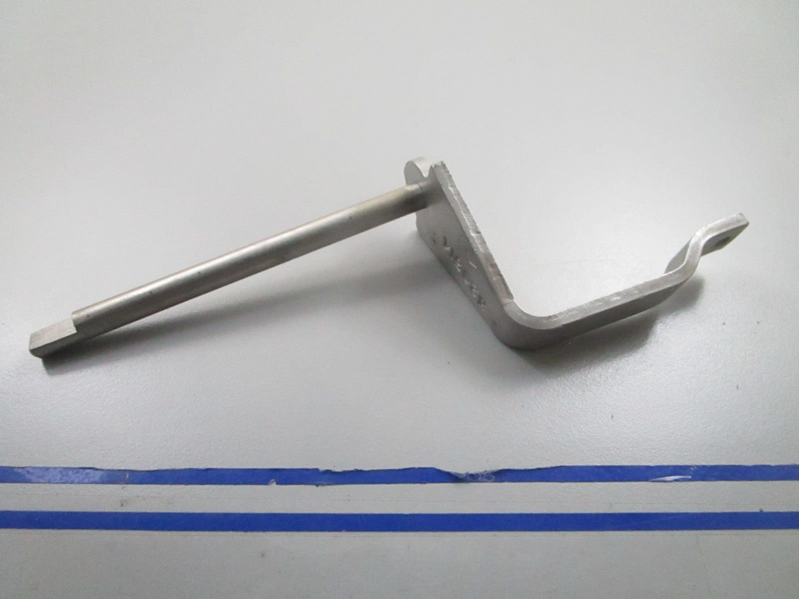 *NEW OEM* 0810 OMC Johnson Evinrude Tilt Lock Lever 320514 0320514