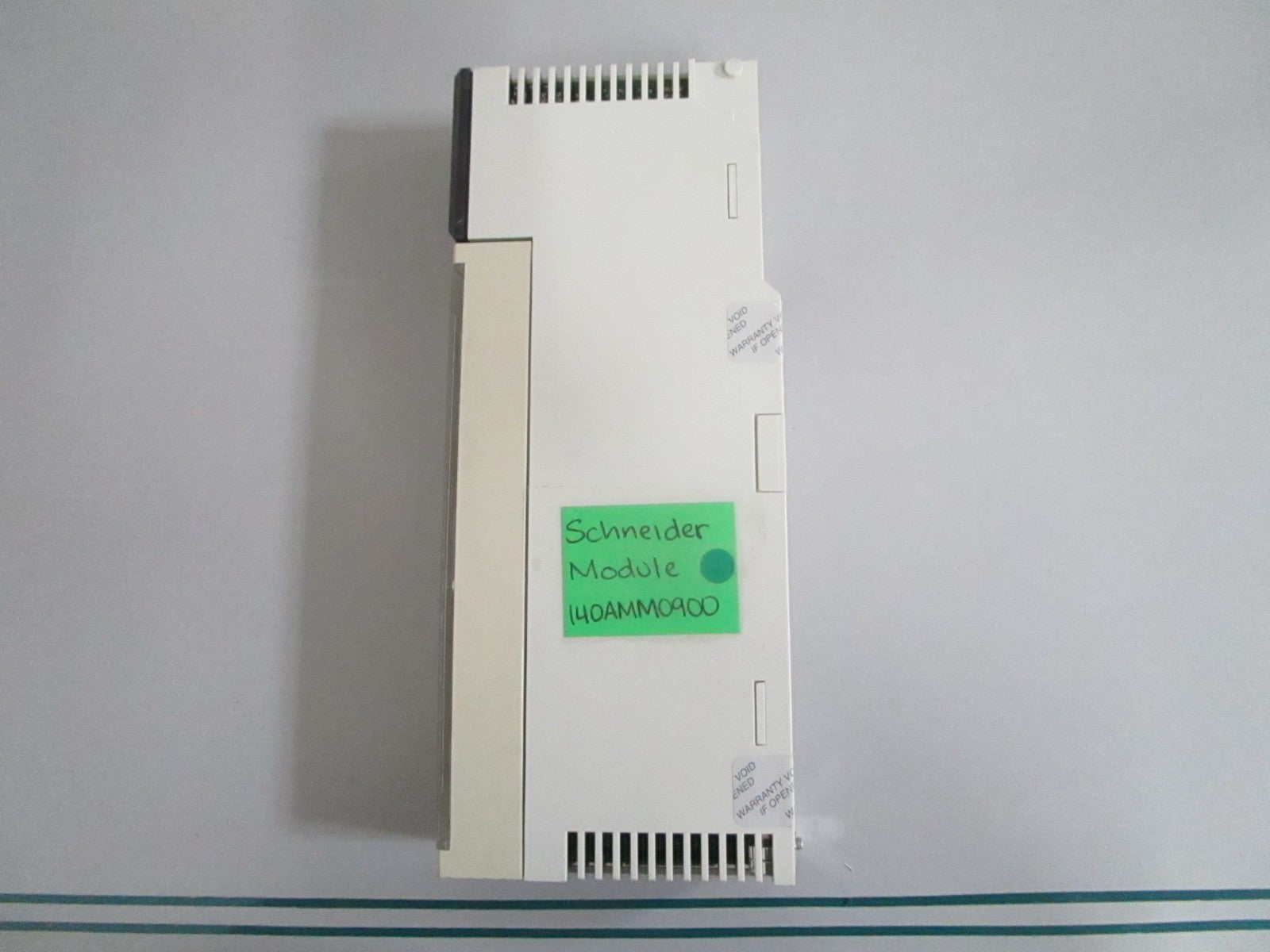Schneider Modicon 140AMM09000 Quantum Analog Input Output 4I 2O NEW OEM 0820