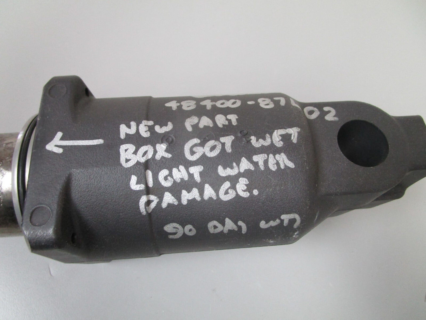 *NEW OEM* *6 MONTH WARRANTY* 0720 Suzuki 70 80 90 hp Manifold Ay 48400-87L02