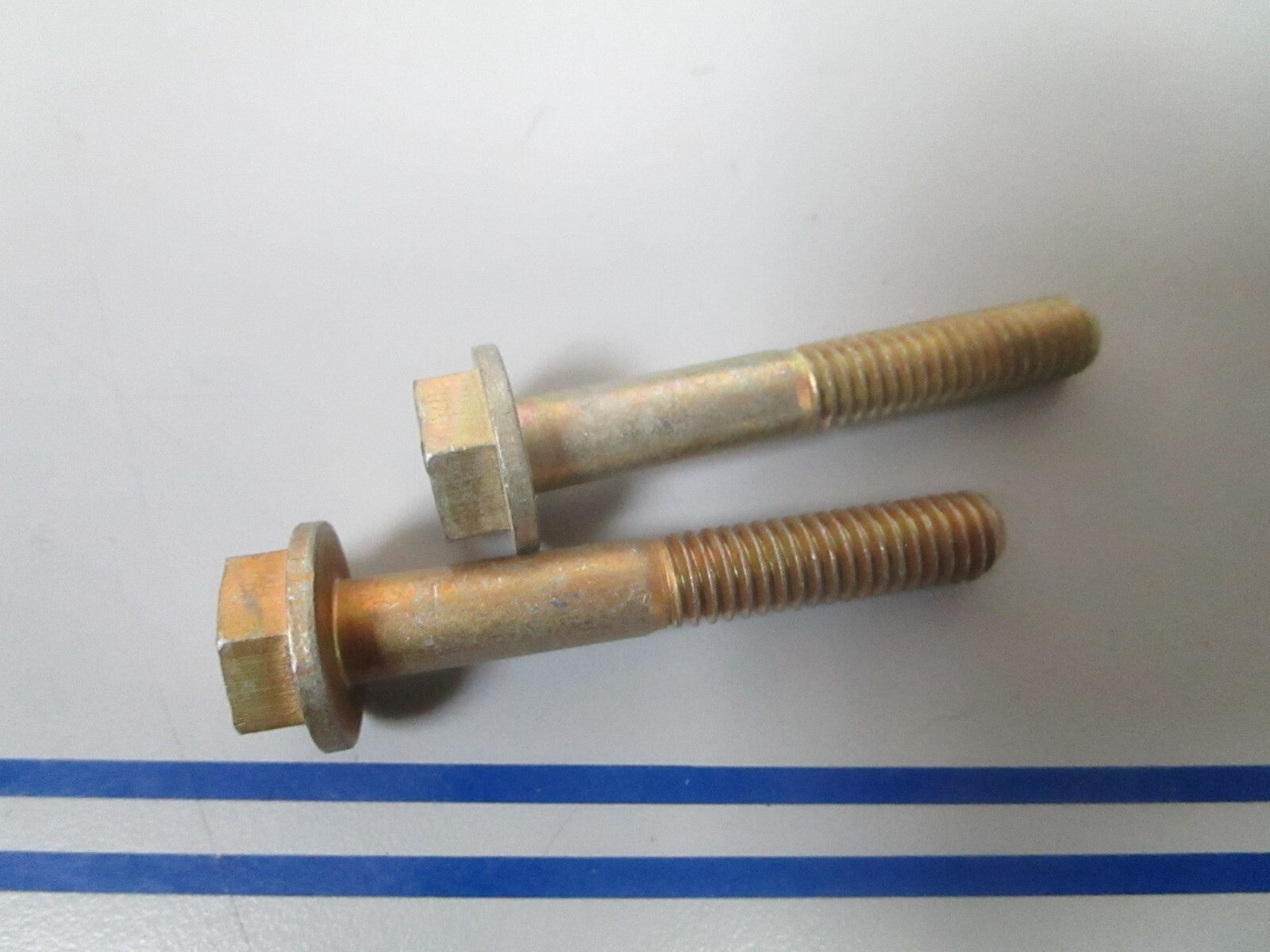 *NEW OEM* (LOT OF 2) 0770 OMC Johnson Evinrude Screw 322322 0322322