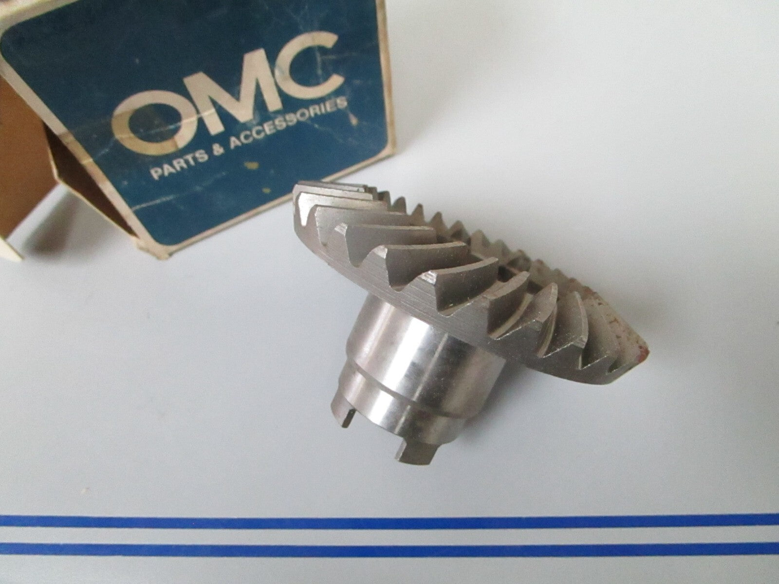 *NEW OEM* 0810 OMC Johnson Evinrude 29T Forward Gear 385567 0385567