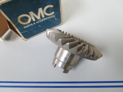 *NEW OEM* 0810 OMC Johnson Evinrude 29T Forward Gear 385567 0385567