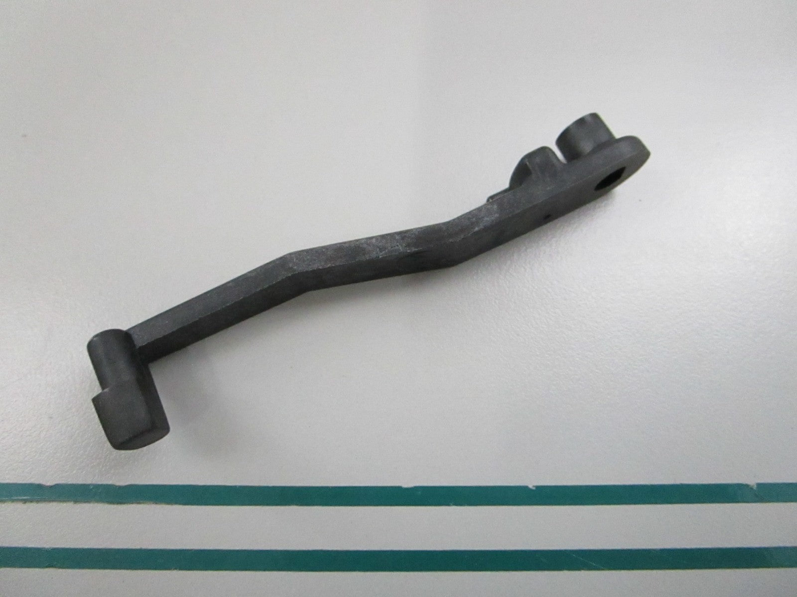 NEW OEM 910152 0910152 OMC Johnson Evinrude Arm 0810