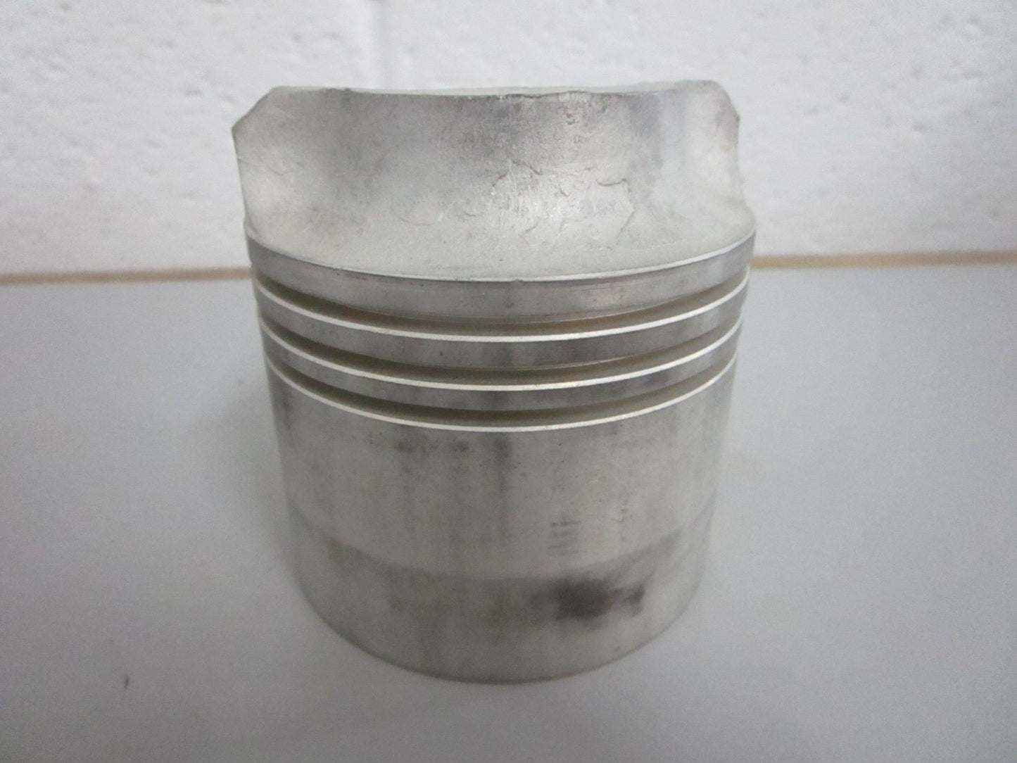 *NEW OEM* 0820 OMC Johnson Evinrude Piston 379179 0379179