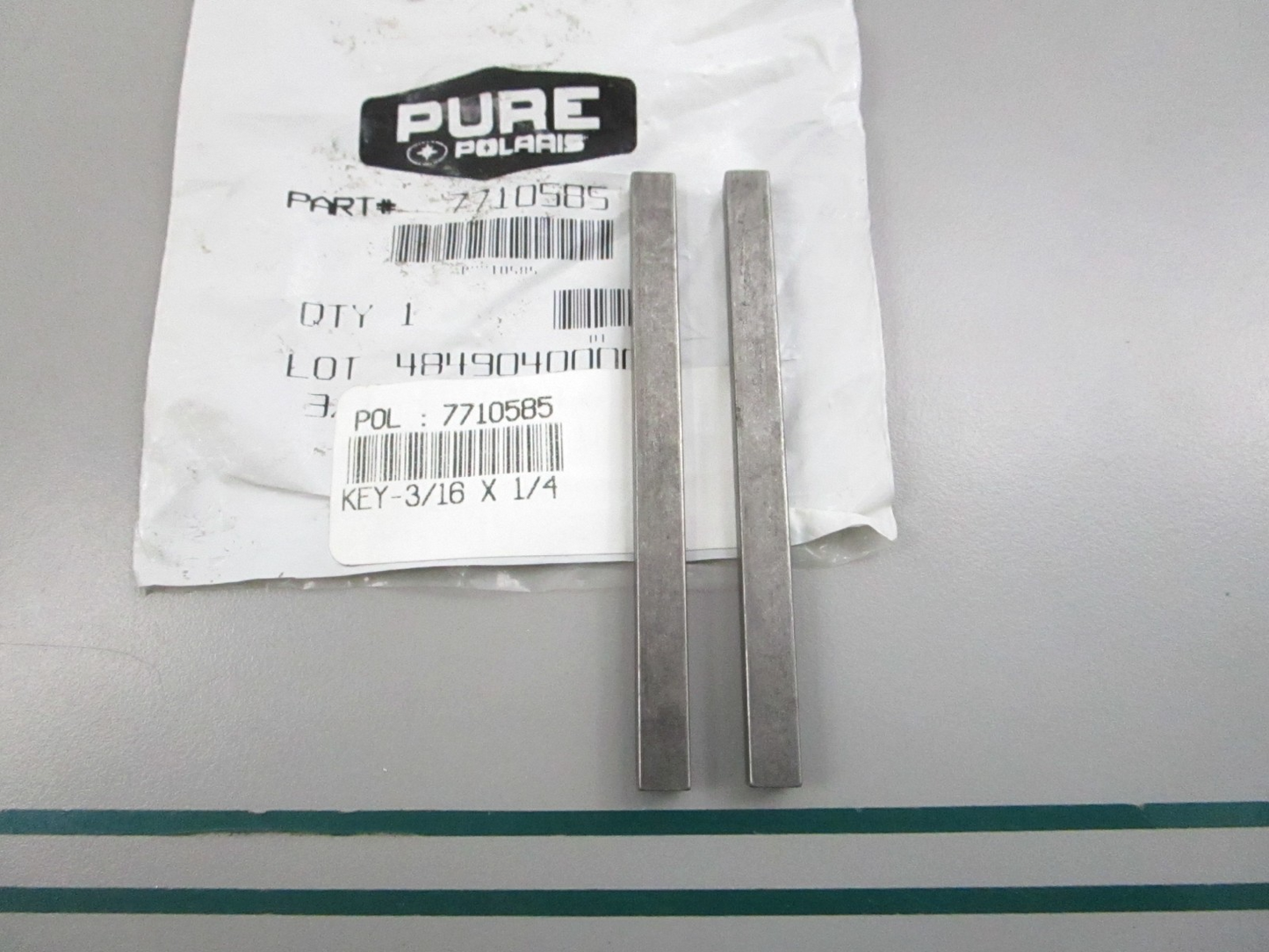 NEW OEM (LOT OF 2) 7710585 Polaris Key  0810