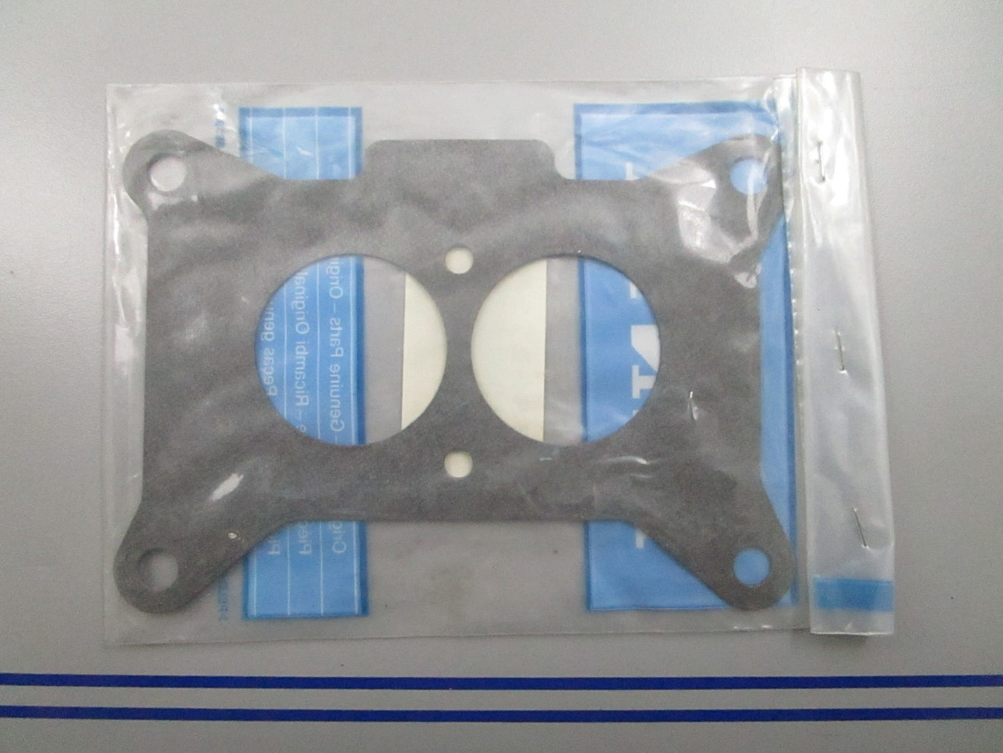 *NEW OEM* 0810 Volvo Penta Gasket 3852758