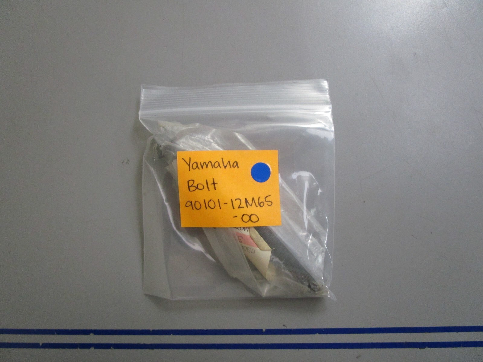 *NEW OEM* 0810 Yamaha Bolt 90101-12M65-00