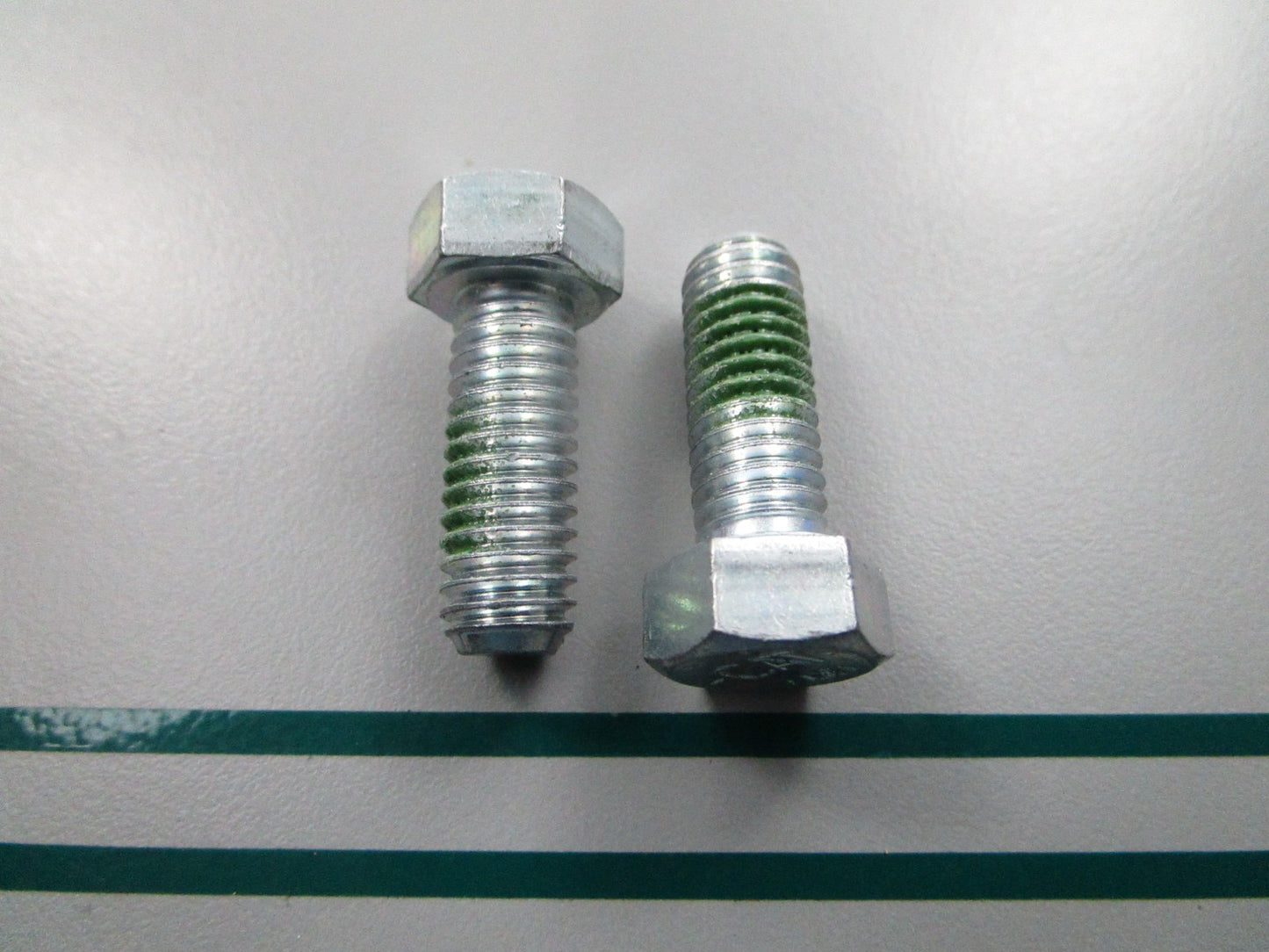 NEW OEM (LOT OF 2) 5D-0353 CAT Bolt 0810