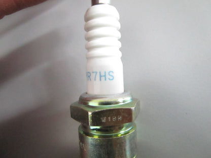NEW OEM (LOT OF 10) BPR7HS NGK Spark Plug 0820