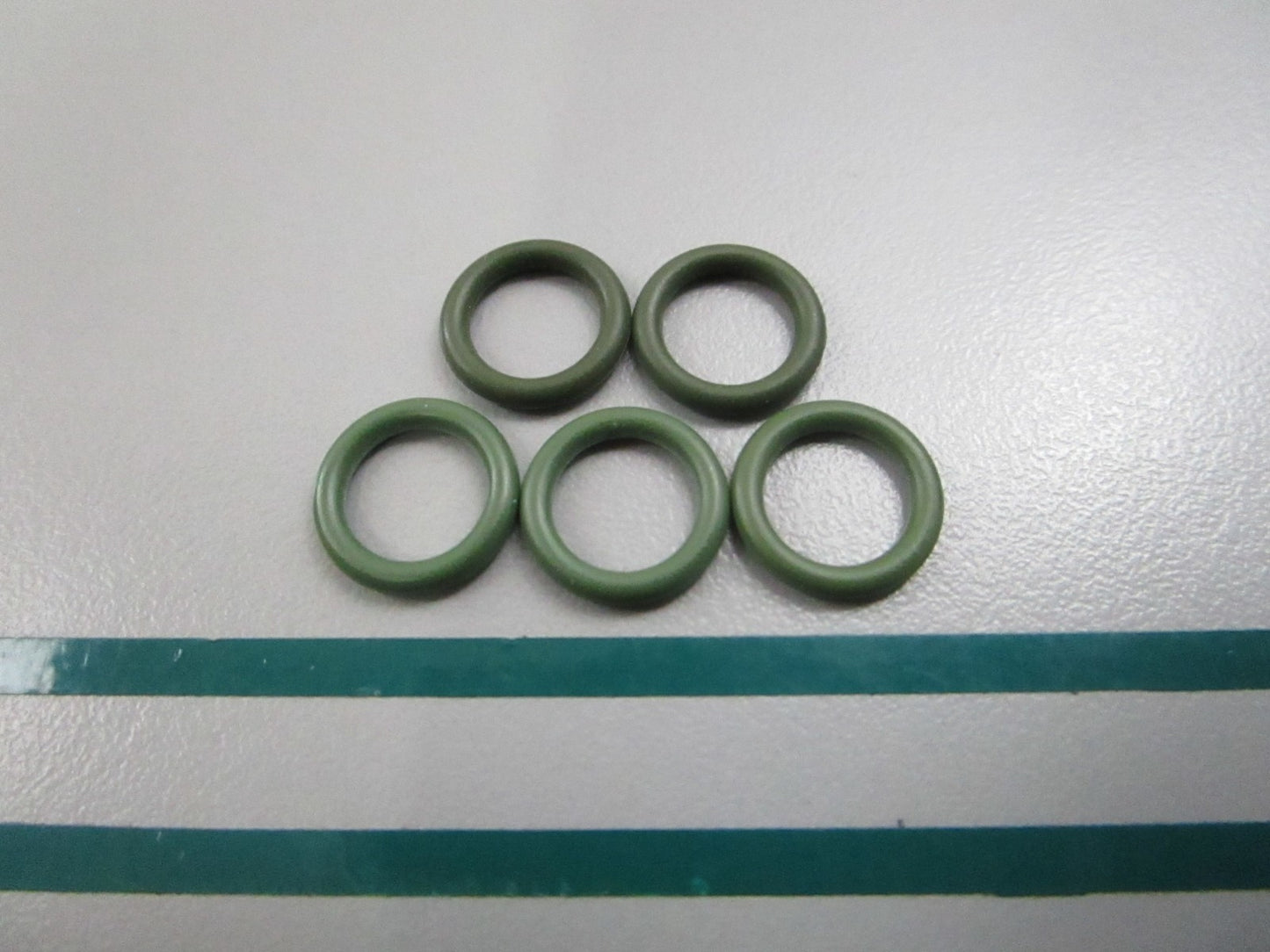 NEW OEM (LOT OF 5) 3052587 Cummins O-Ring 0810
