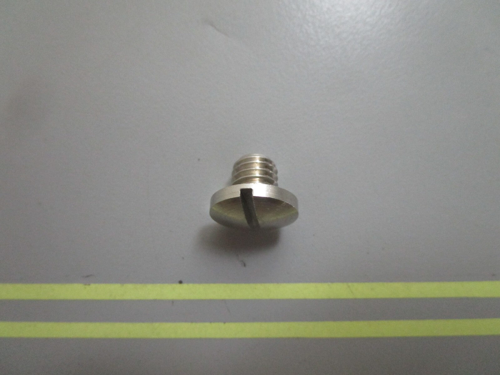 *NEW OEM* 0810 Tohatsu Plug 332-60005-0