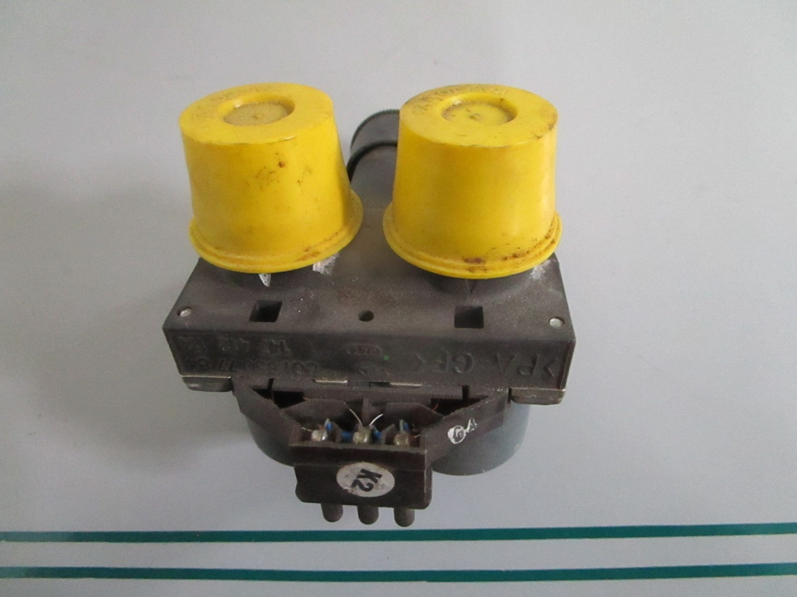 NEW OEM 0048302084 Mercedes-Benz HVAC Heater Control Valve 0820