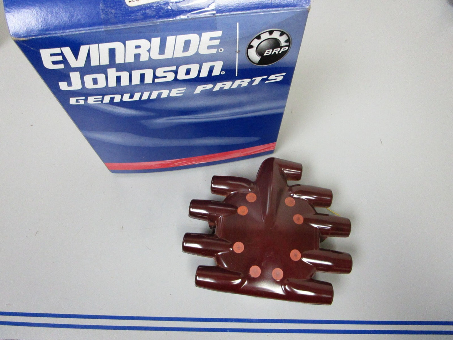 *NEW OEM* 0810 OMC Johnson Evinrude Distributor Cap 382133 0382133