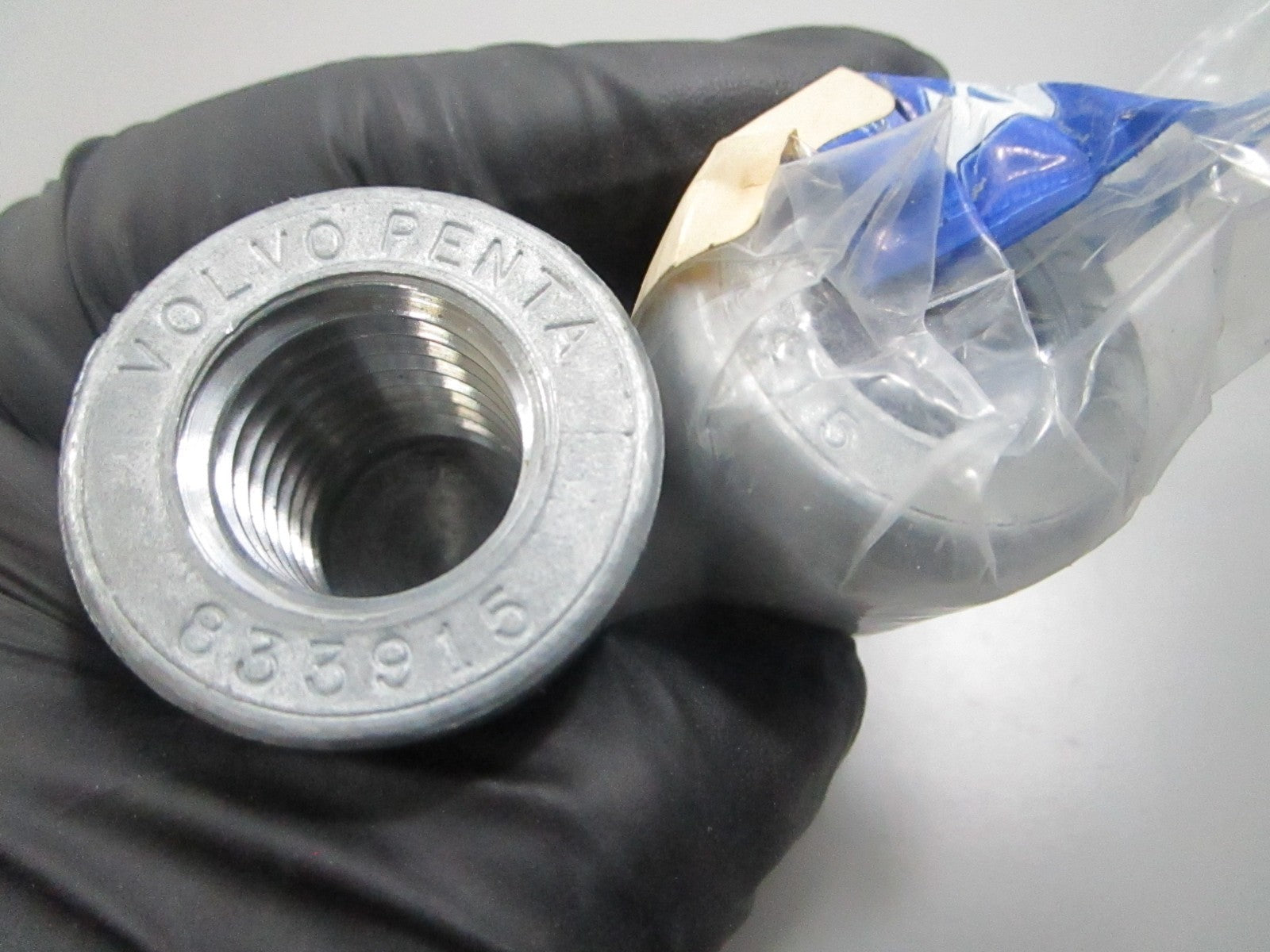 *NEW OEM* (LOT OF 2) 0810 Volvo Penta Zinc Anode Shaft Nut 833915