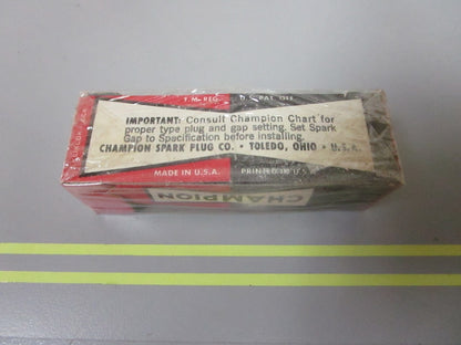 *NEW* 0810 Champion Spark Plug UL-4J