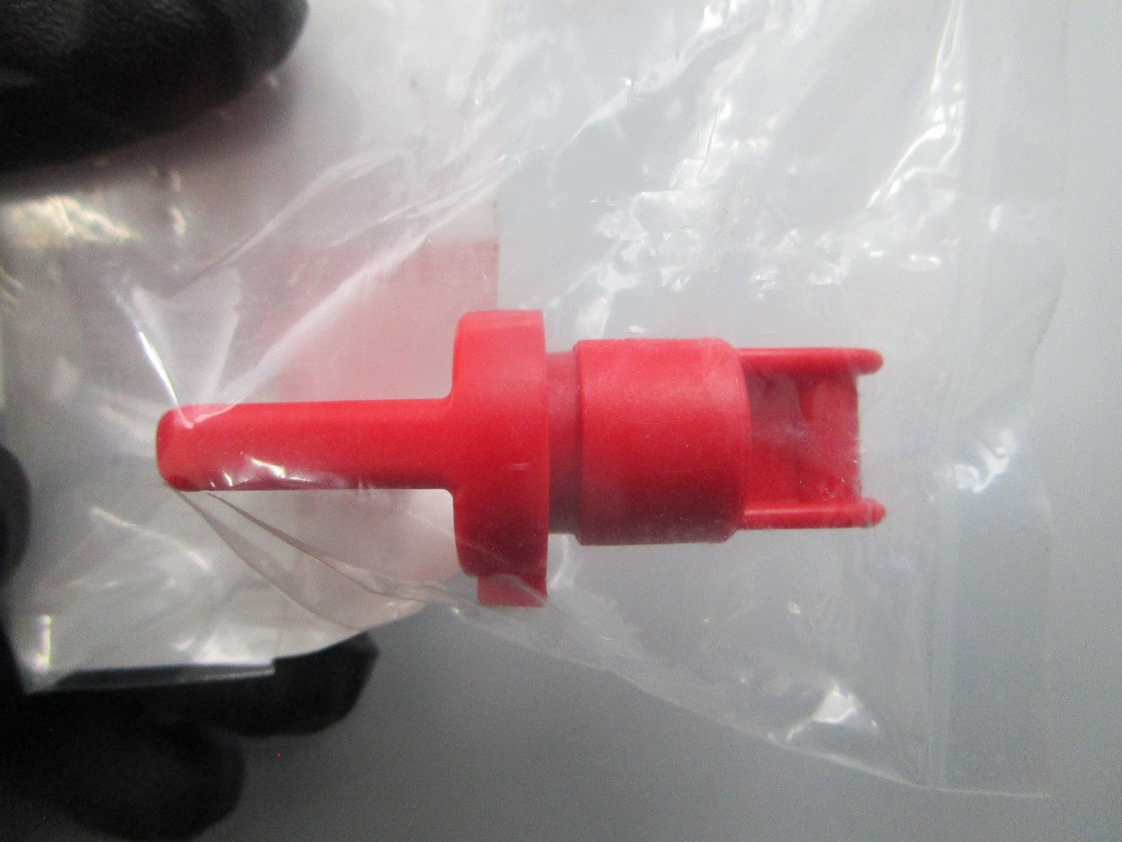 NEW OEM 369-70062-0 369700620 Tohatsu Fuel Cock Knob 0810