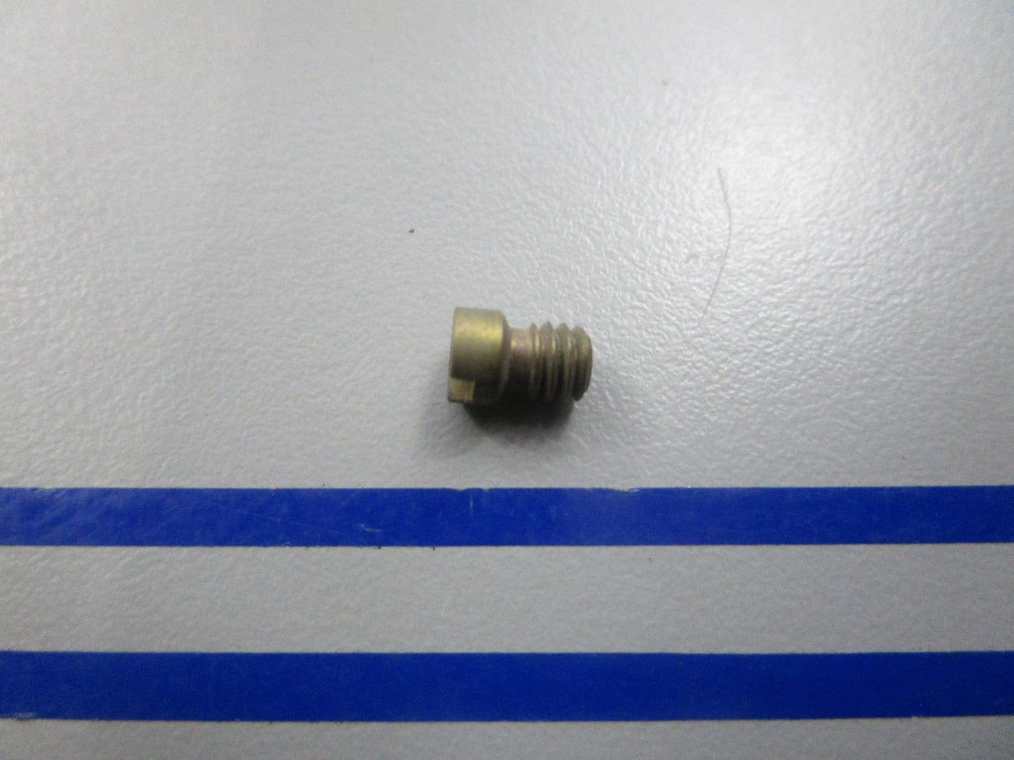 NEW OEM 323708 0323708 OMC Johnson Evinrude .050 Orifice 0810