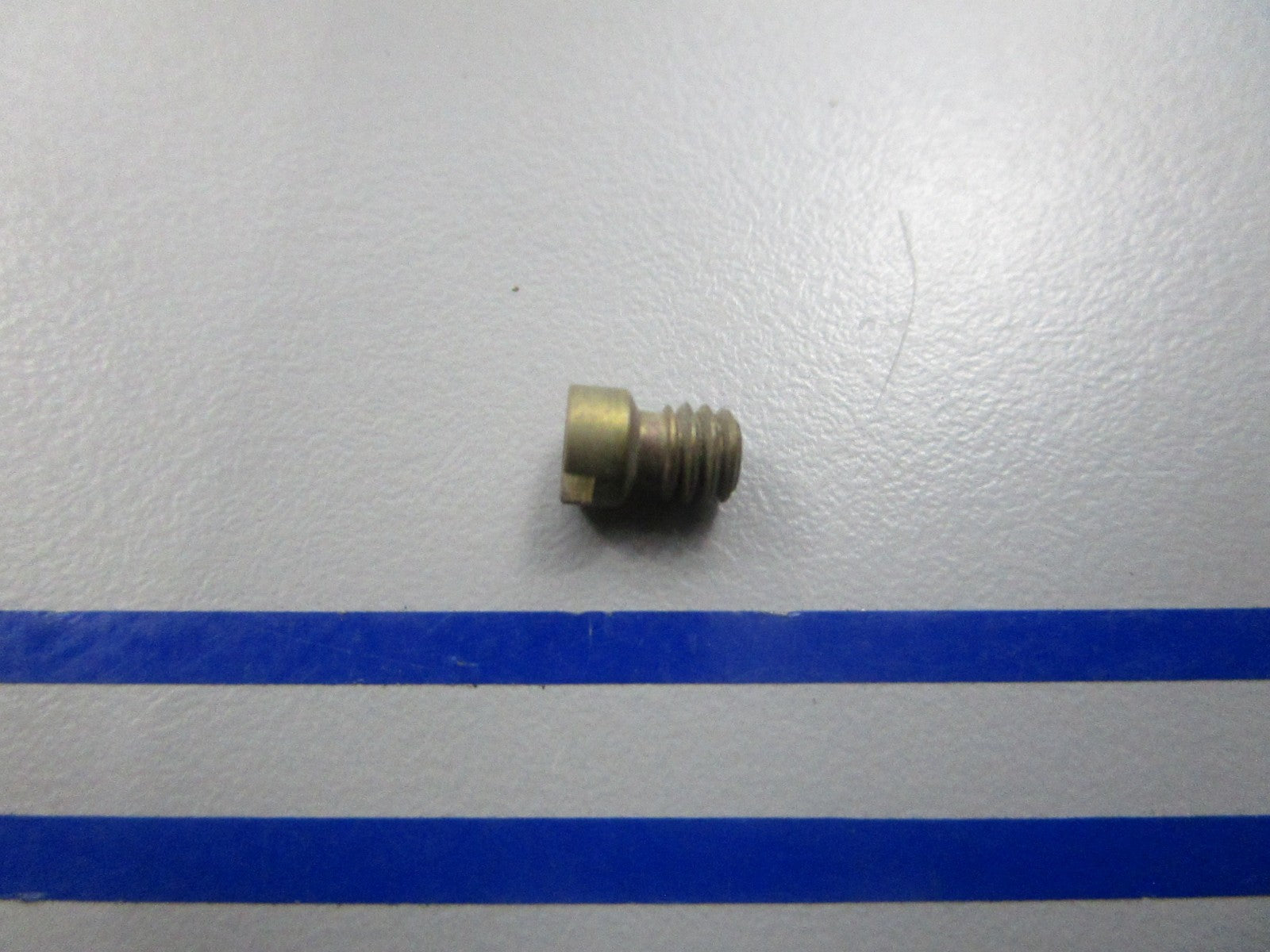 NEW OEM 323708 0323708 OMC Johnson Evinrude .050 Orifice 0810