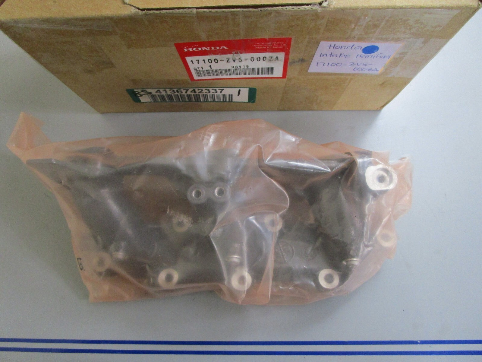 *NEW OEM* 0820 Honda Intake Manifold 17100-ZV5-000ZA