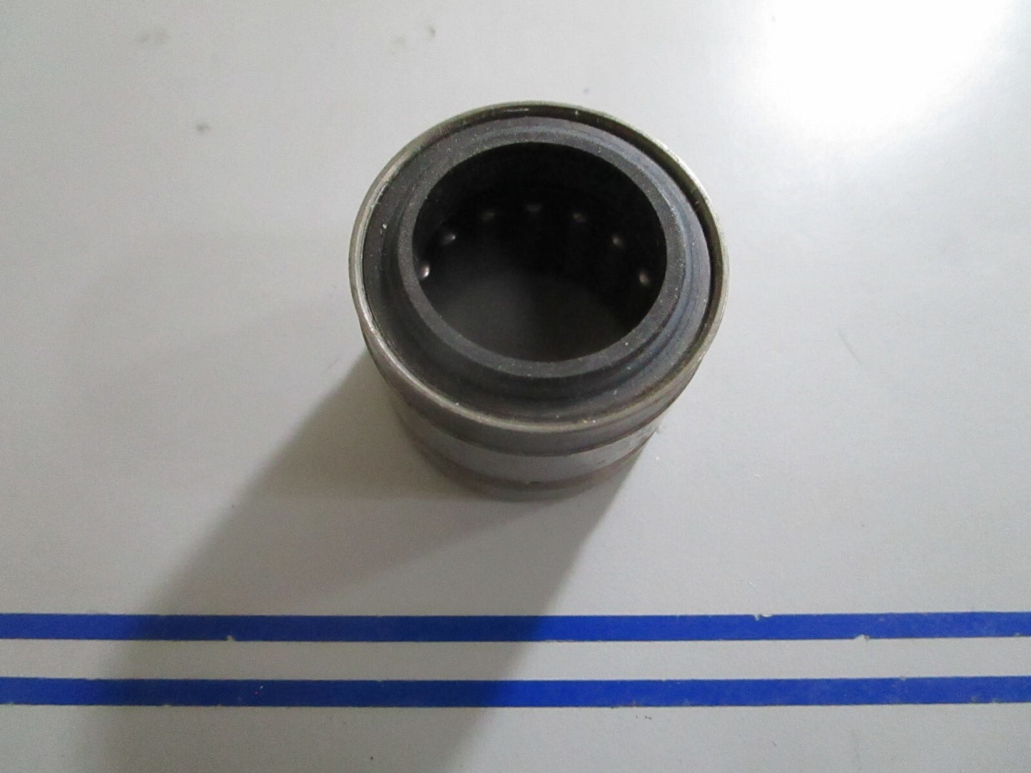 *NEW OEM* 0810 OMC Johnson Evinrude Bearing 377528 0377528