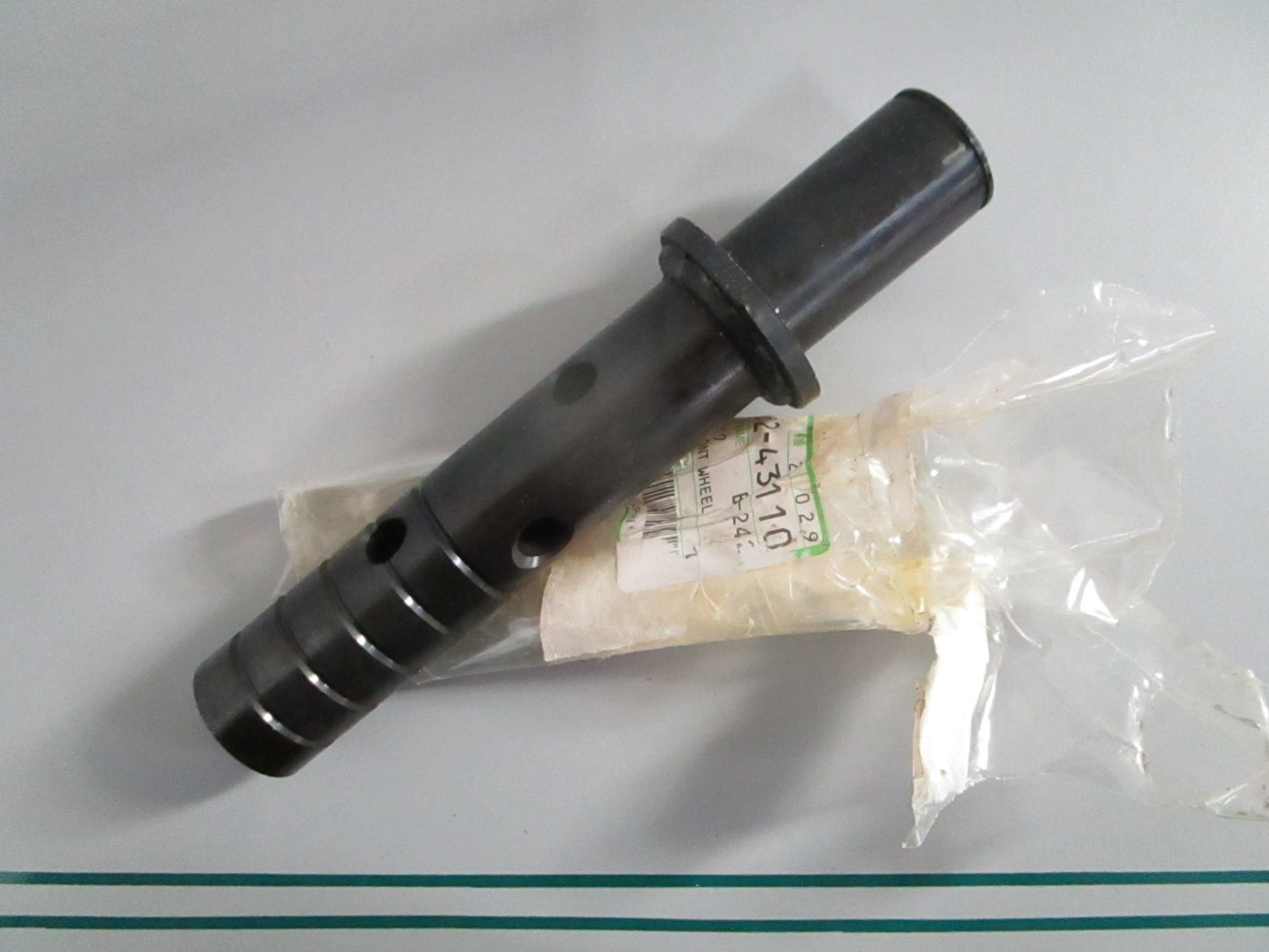 NEW OEM 70722-43110 Kubota Front Wheel Shaft 0820
