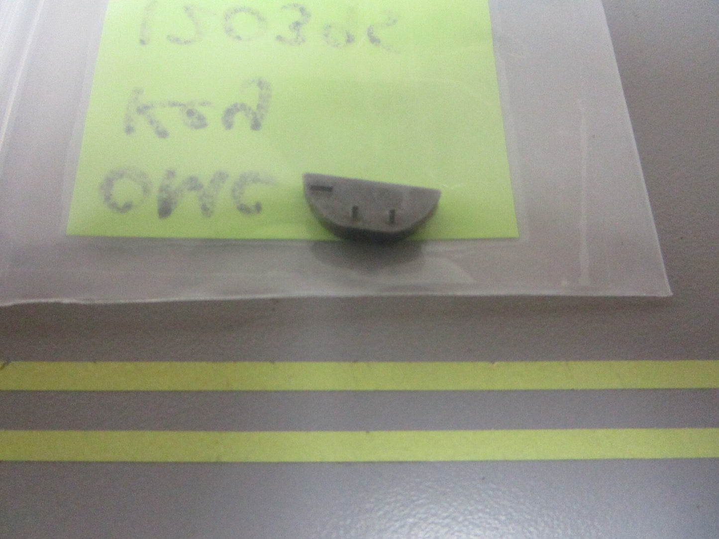 *NEW OEM* 0810 OMC Johnson Evinrude Key 120395 0120395