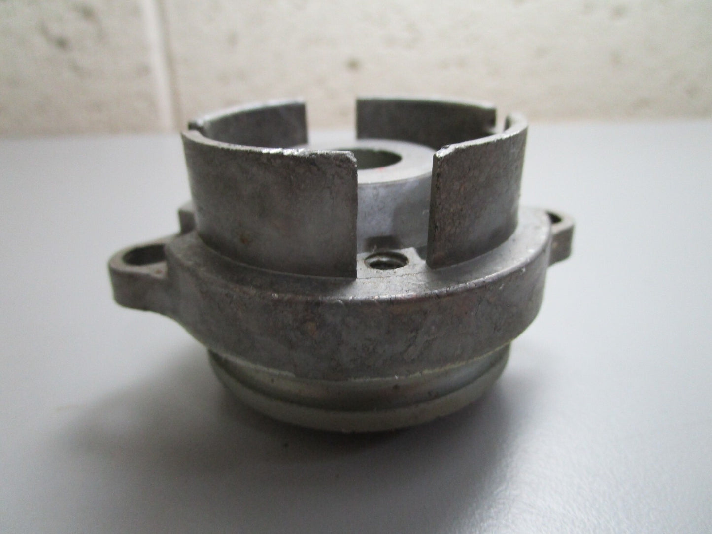 *NEW OEM* 0820 Mercury Force Prop Shaft Cage 2A318298