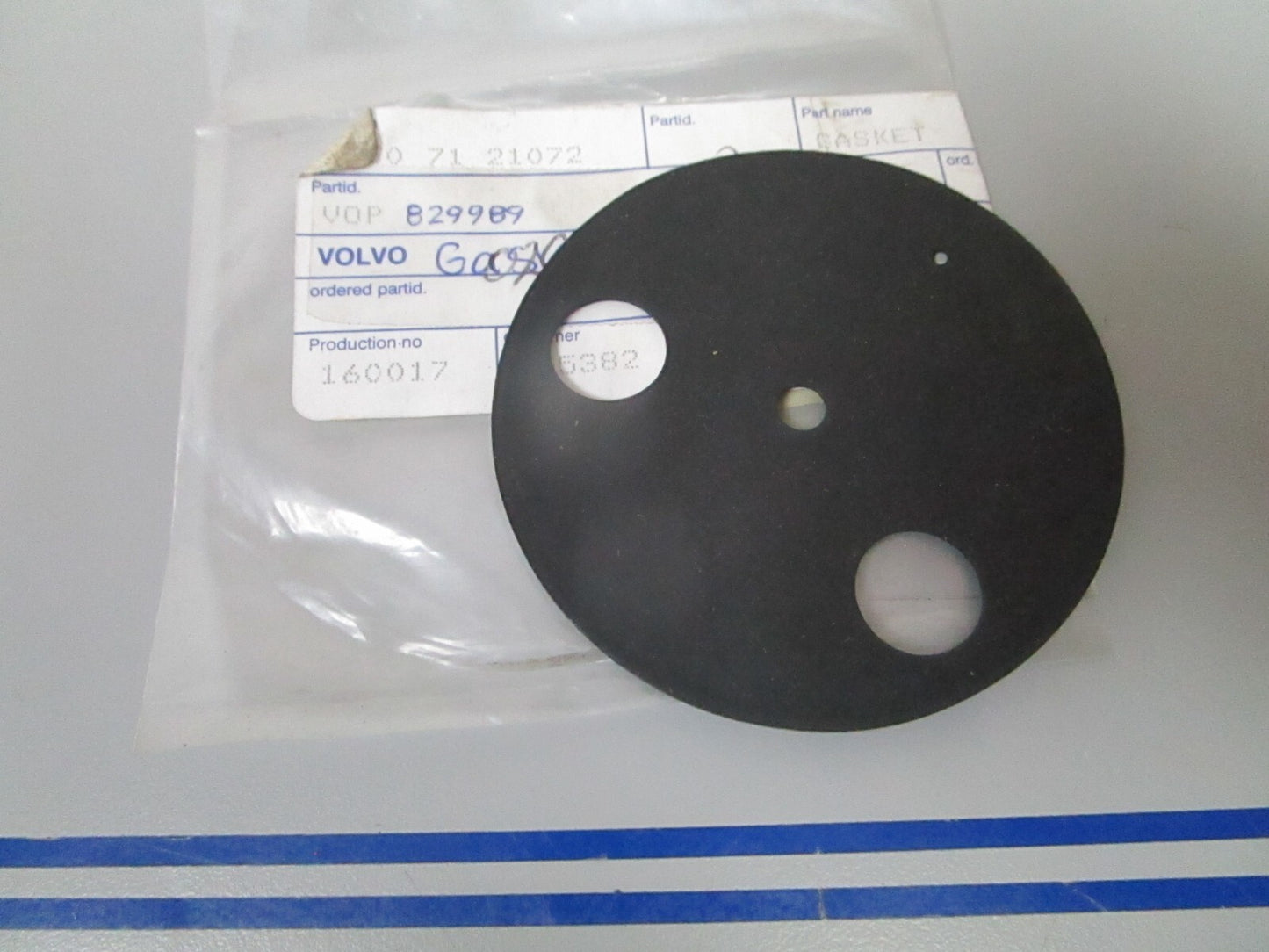 *NEW OEM* 0810 Volvo Penta Gasket 829989