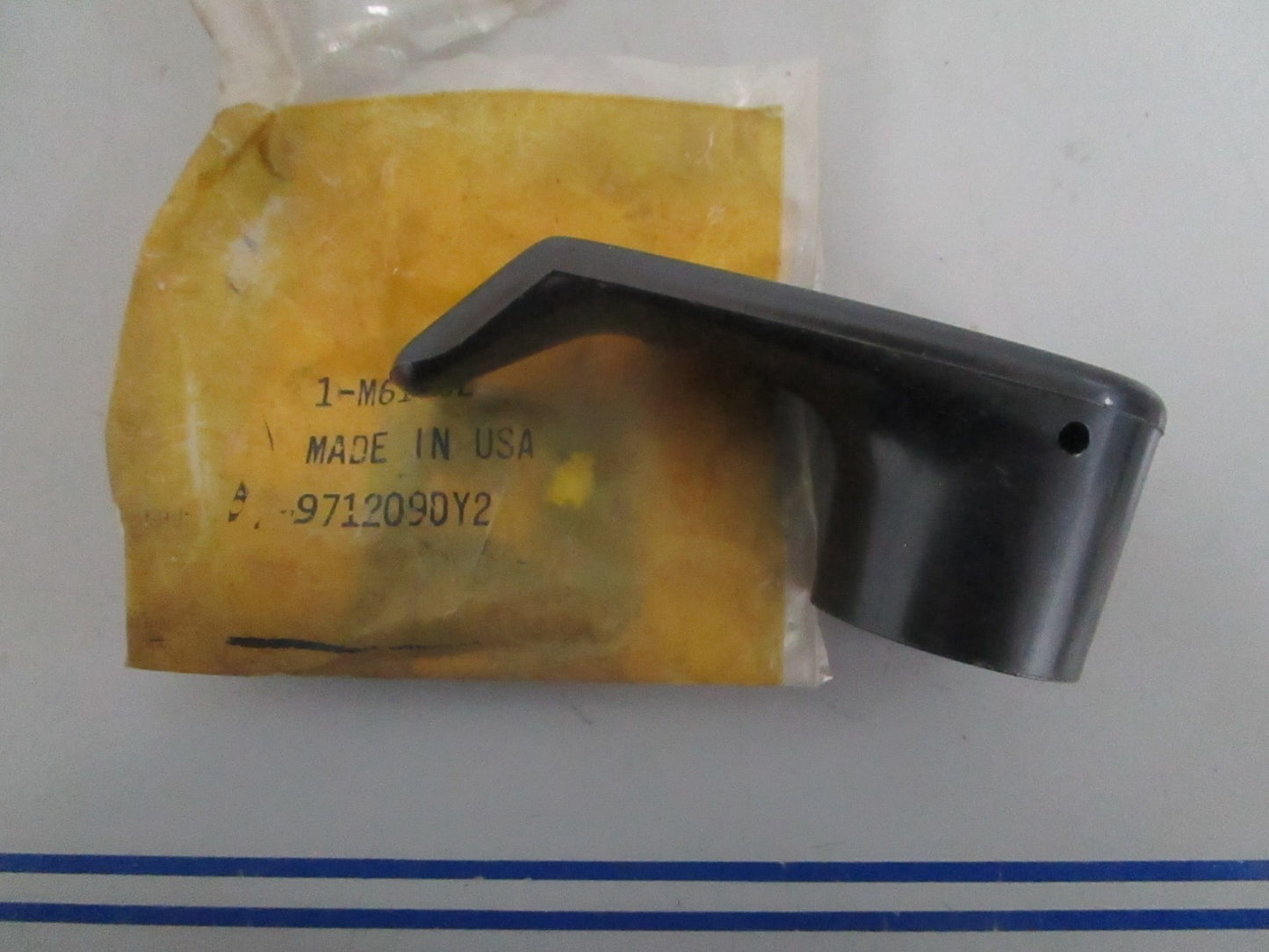 NEW OEM M61002 John Deere Handle 0820