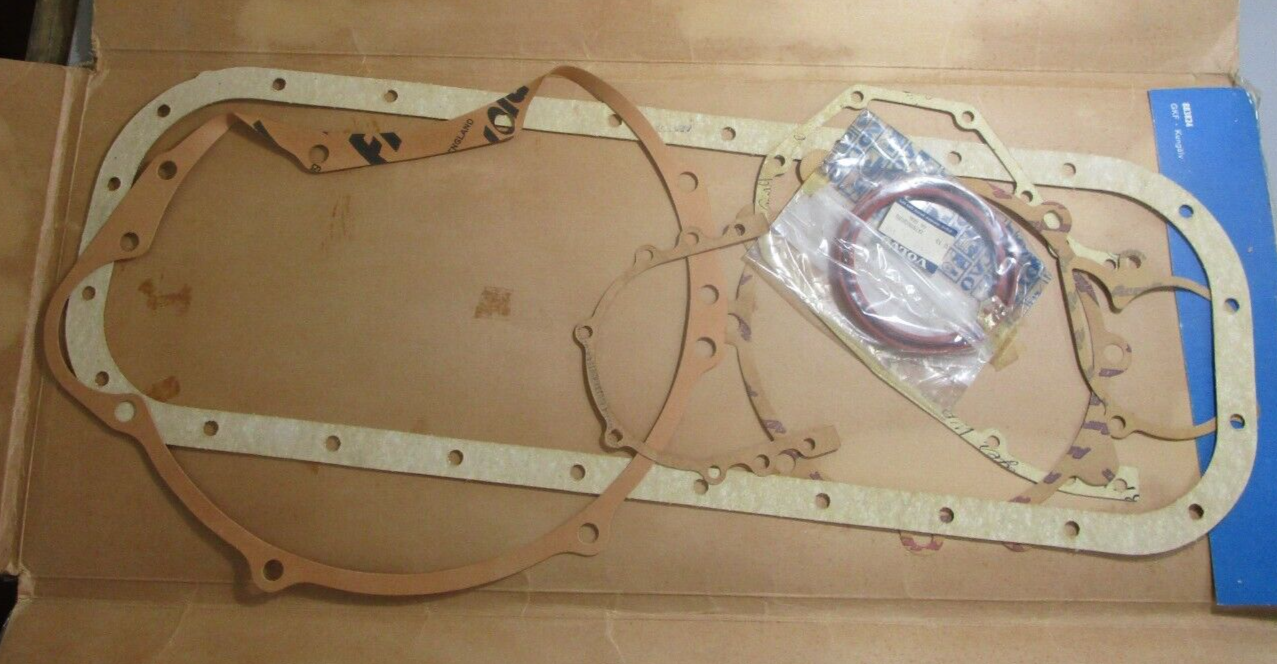 *NEW OEM* 0720 Volvo Penta Gasket Kit 876306