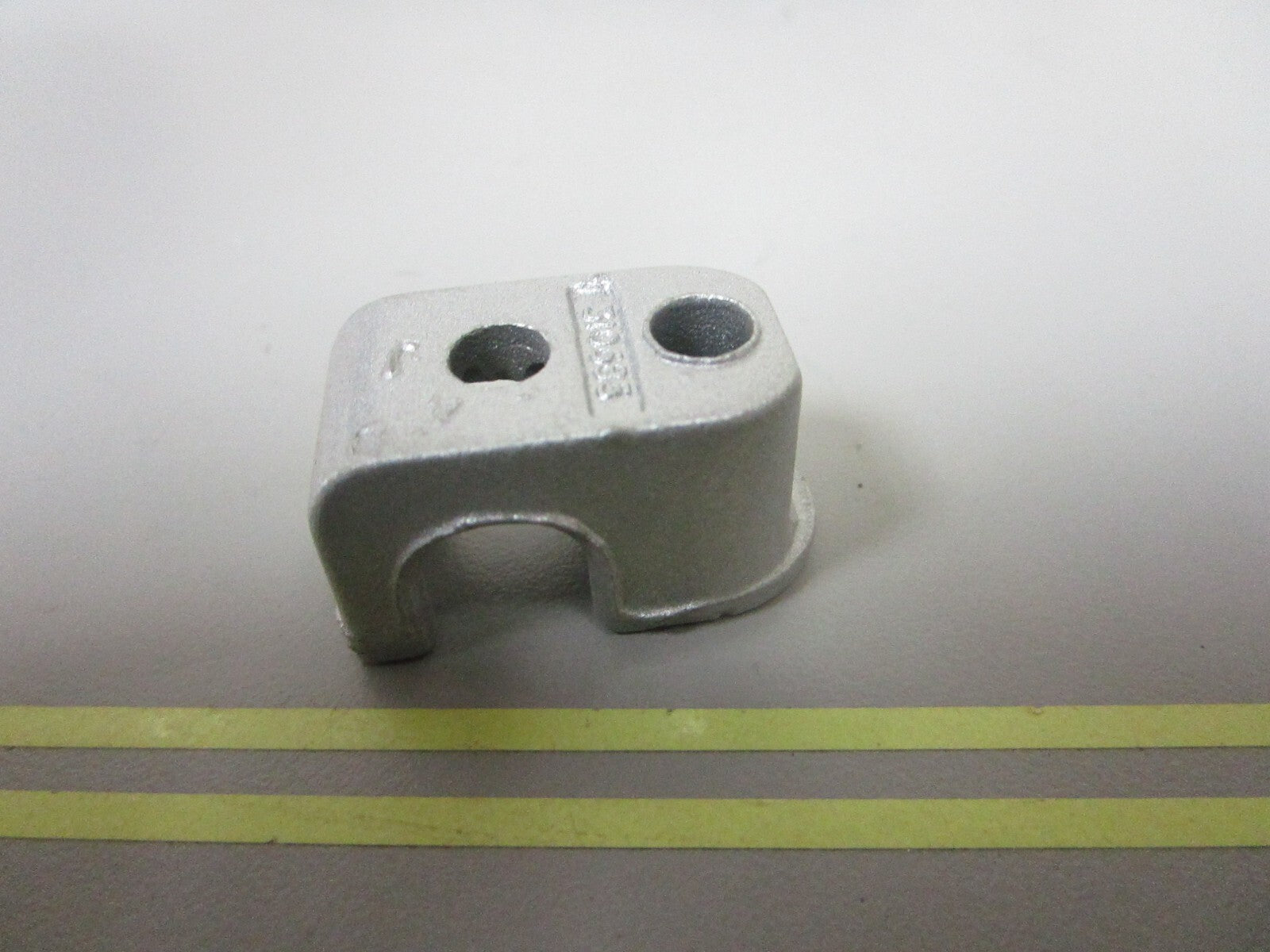 *NEW OEM* 0810 OMC Johnson Evinrude Anchor Block 310685 0310685