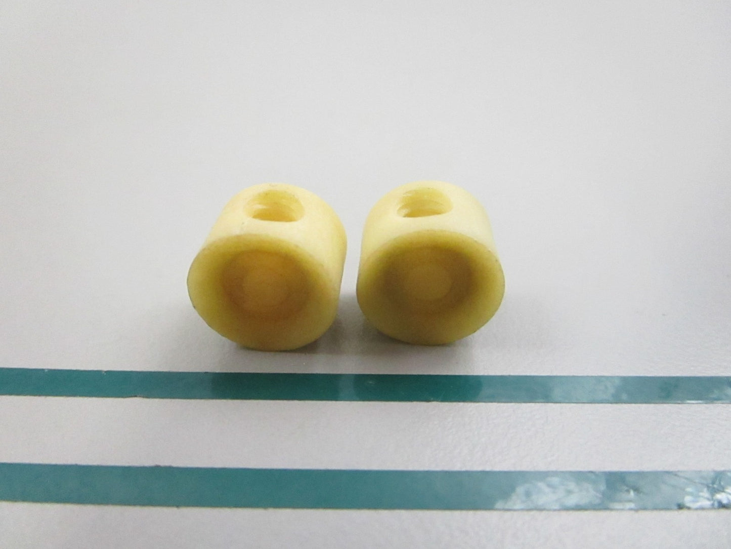 NEW OEM (LOT OF 2) 323655 0323655 OMC Johnson Evinrude Pivot Nut 0810