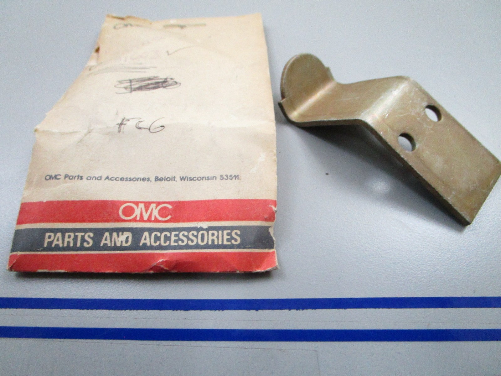 *NEW OEM* 0810 OMC Johnson Evinrude Hook & Rivet 281603 0281603